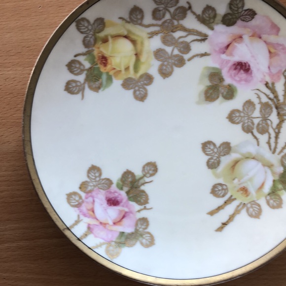 Prussia hand painted wall plate gold gilt roses - Picture 3 of 4